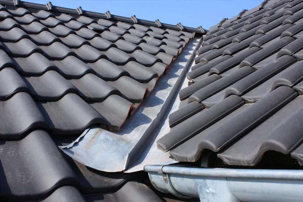 Gutter Cleaning Adelaide Hills-Gutter Cleaning Service Price